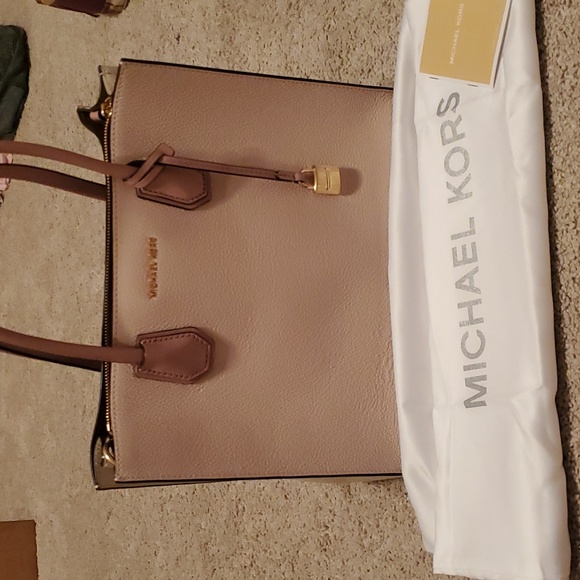 MK mercer tote - Picture 1 of 8